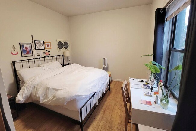 Photo - 923 W Waveland Ave Unit 2D