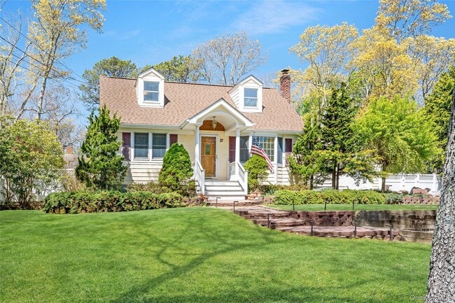 Photo - 27 Summit Blvd