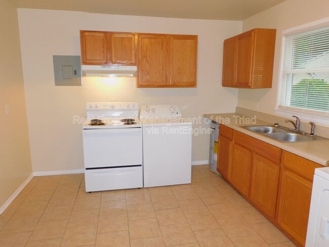 Photo - 2405 E Florida St Unit B