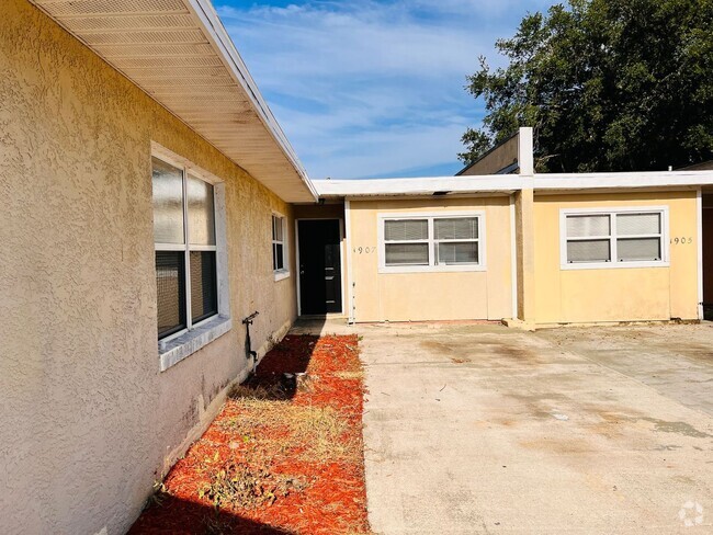 Building Photo - P-1907 PM Unit 1907 Park Manor Drive Rental