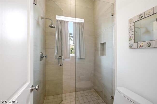 Building Photo - 2540 Half Moon Walk
