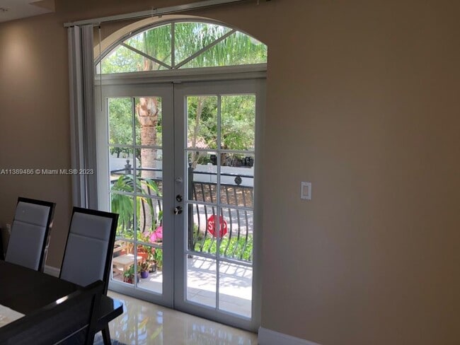 Photo - 1121 Madruga Ave