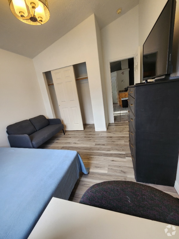 Building Photo - 6263 W 4305 S Rental