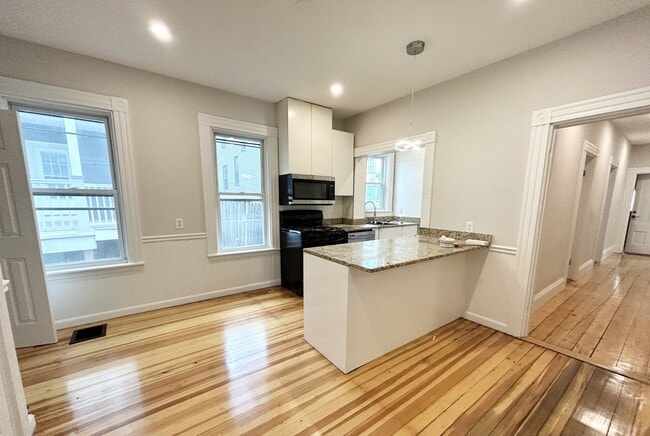 12 Buttonwood St