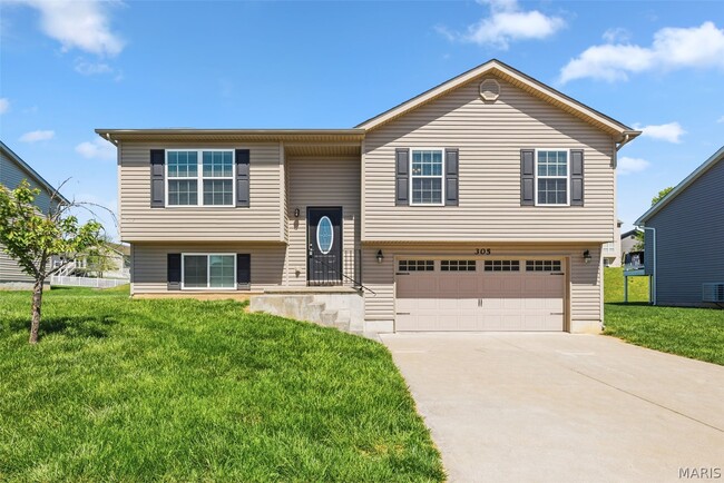 Building Photo - 305 Shadow Trace Dr