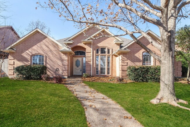 Building Photo - 317 N Fountain Gate Dr