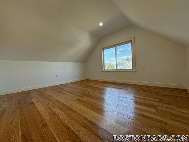 Photo - 21 Wall St Unit 2