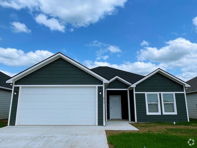 Building Photo - Beautiful 3/2 home in convenient location