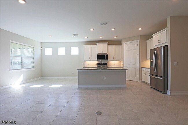 Photo - 1220 Mariners Vw Ter