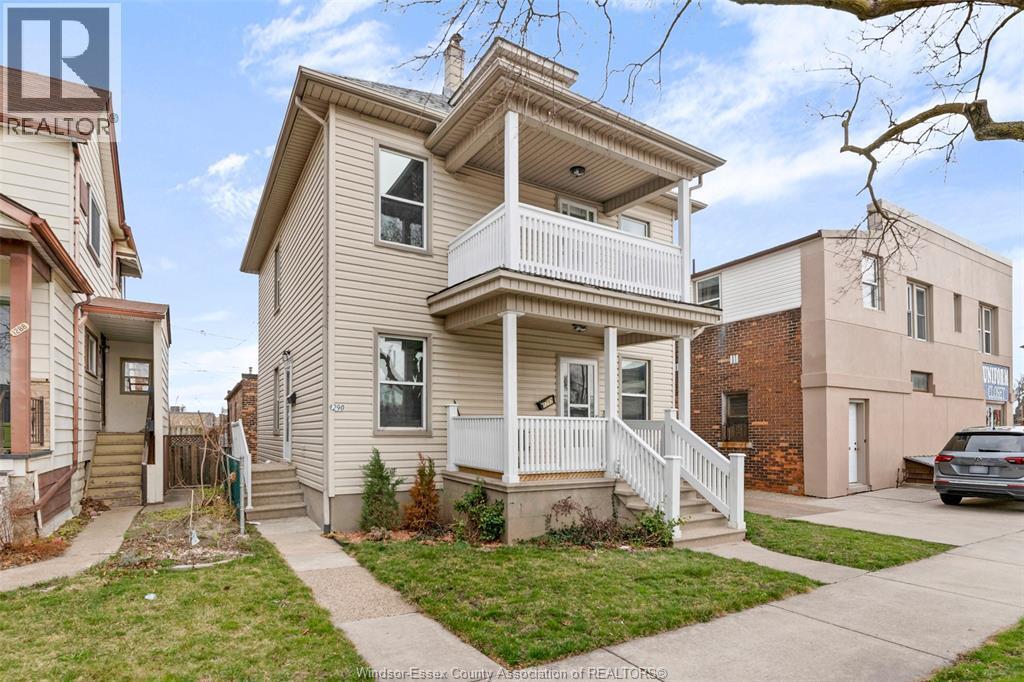 Photo - 1290 Chilver Rd