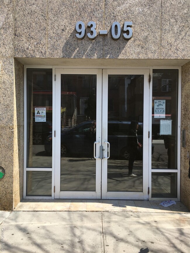 Building Photo - 93-05 37th Ave Unit 5D