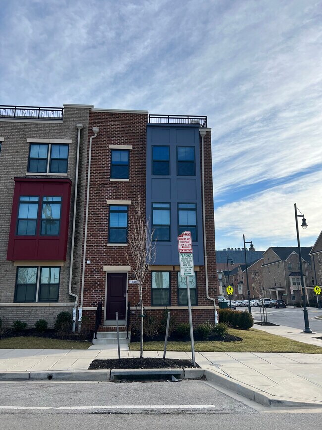 Photo - 1801 E Chase St Townhome