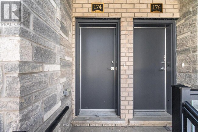 Photo - 174 Petch Ave