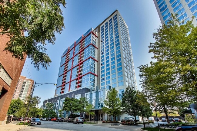 Building Photo - 1841 S Calumet Ave Unit 1602 Rental