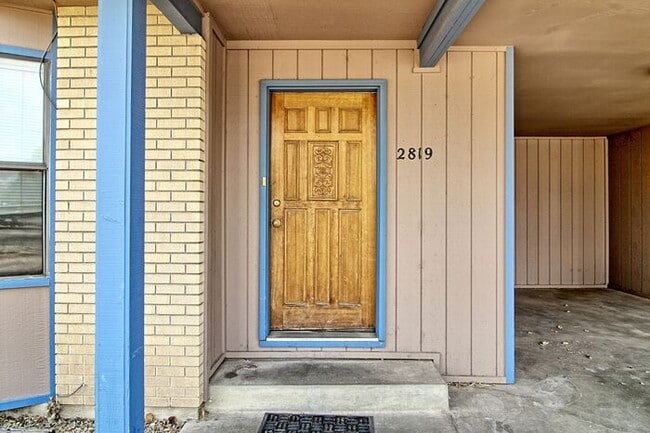 Spacious 3-Bed Townhouse with Private Pati... - Spacious 3-Bed Townhouse with Private Pati...