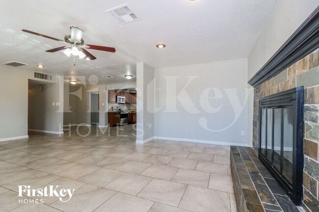 Photo - 806 E El Caminito Dr