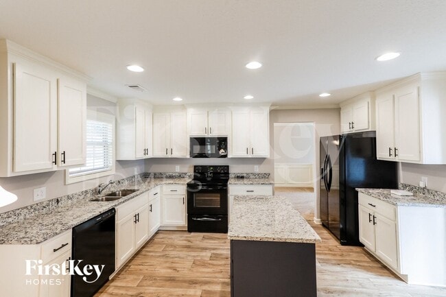 Photo - 631 Peachtree Rd