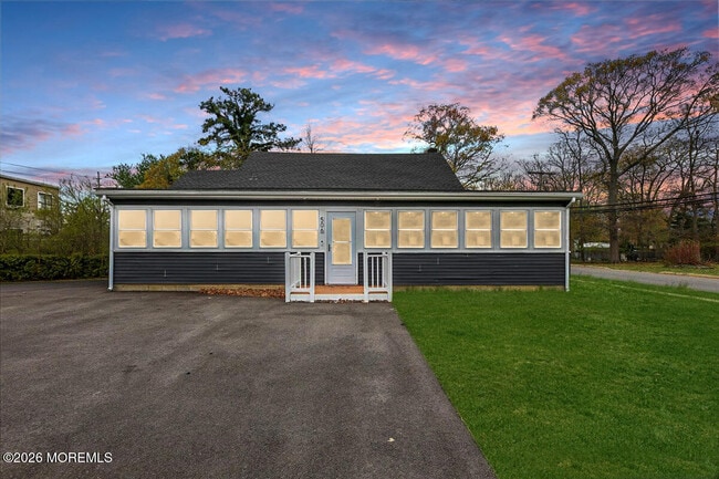 Building Photo - 506 Lloyd Rd