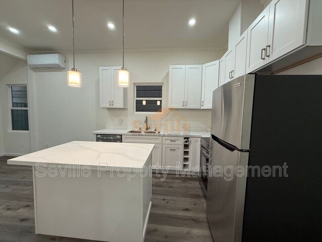 Building Photo - 354 Peralta St