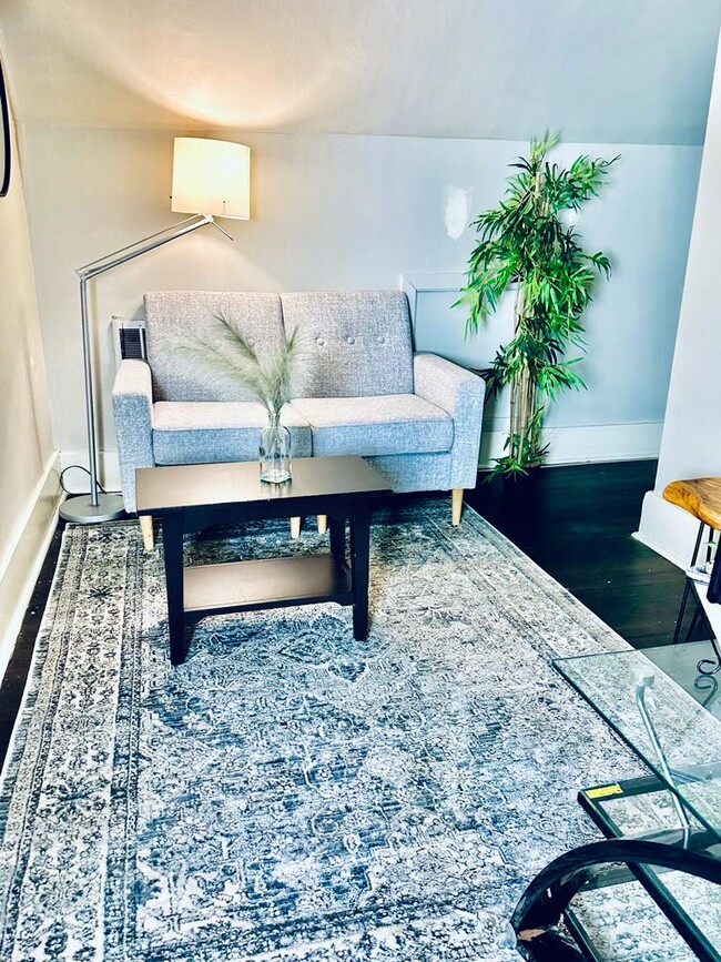 Building Photo - 75 Sanford St Unit 3