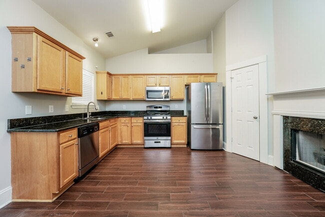 Photo - 605 Brookwater Dr