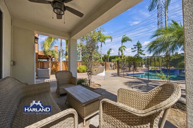 10569 Corte Jardin Del Mar