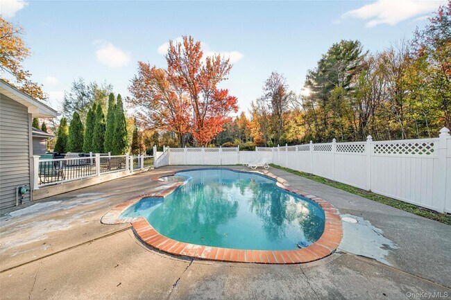 Photo - 91 Meyerhoff Rd
