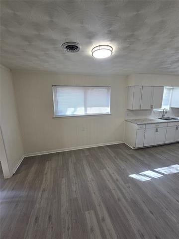 Photo - 921 Poinsettia Dr