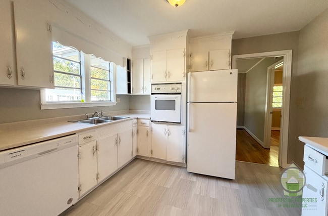 Photo - 106 Hammond Ave