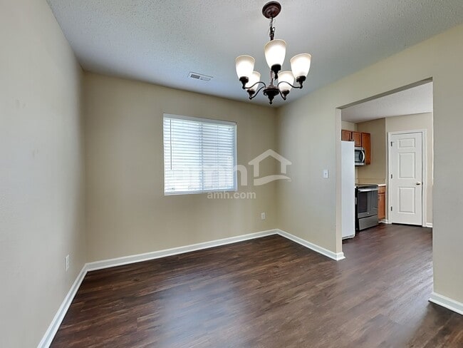 Photo - 221 Timberwood Dr