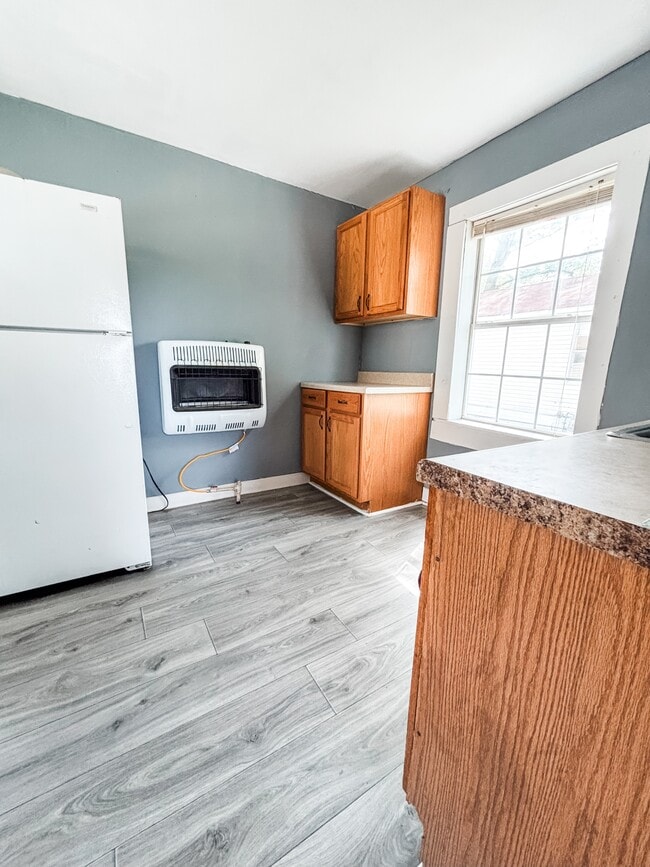 Photo - 203 Haywood St
