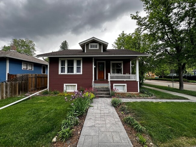 Amazing Location for a 2-Bedroom, 1-Bathro... - Amazing Location for a 2-Bedroom, 1-Bathro... House