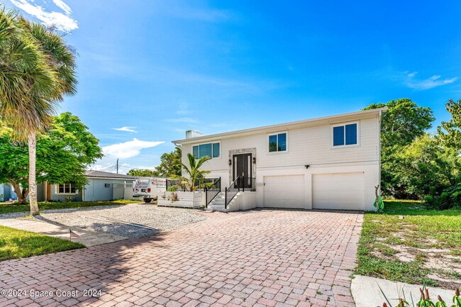 Photo - 265 Marion St