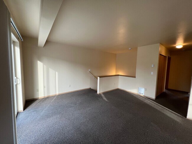 Photo - 1123- Humboldt St Unit 1123