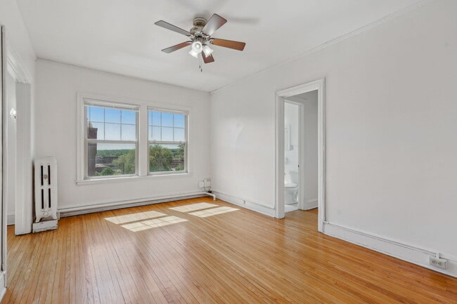 Photo - Summit Hill Apartments