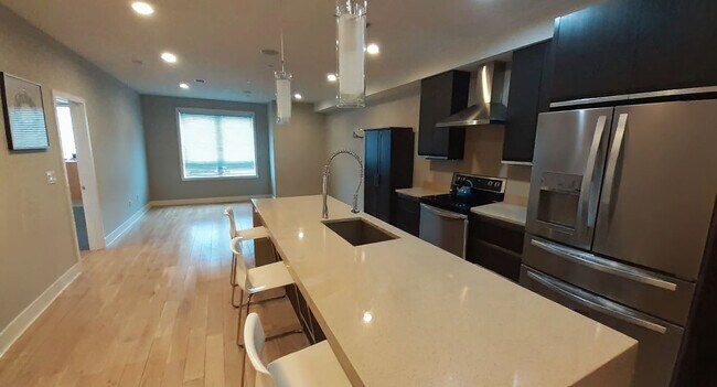 Photo - 944 N Marshall St