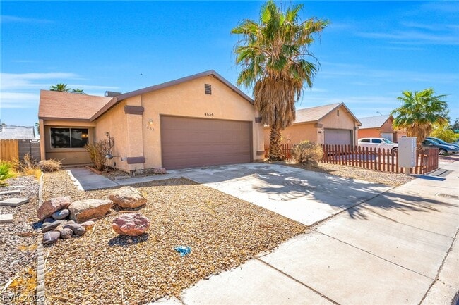 4656 Bumblebee Cir