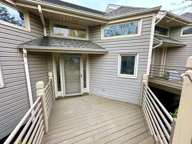 Photo - 14051 Queens Harbor Rd
