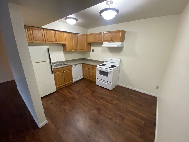 242 West Franklin Ave