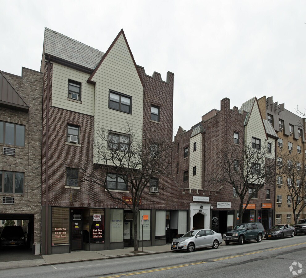 Photo - 240 Halstead Ave