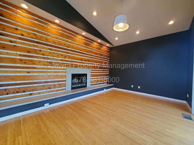 Photo - Luxurious 4 bedroom house in Atlanta!