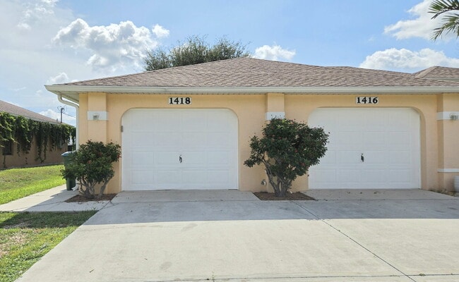 Building Photo - 1418 SE 24th Ave Rental