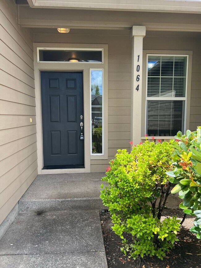 Great 3Bedroom, 2Bath home, 1,526 sf and... Rental House Rental in