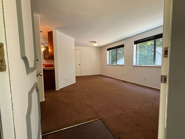 Photo - 2Bd/1.75Ba Issaquah Home