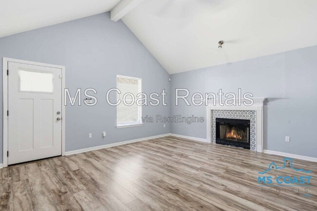 Photo - 398 Nelson Rd