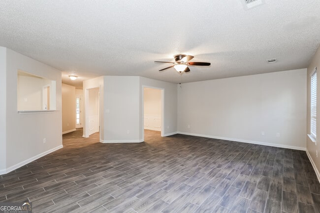 Photo - 1924 Simmons Ln