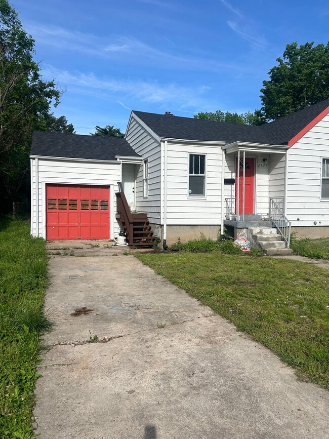 Photo - 2525 Tyrell Dr