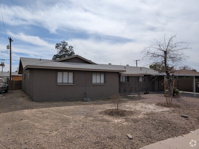 Building Photo - Maryvale 4-bedroom with covered parking Rental