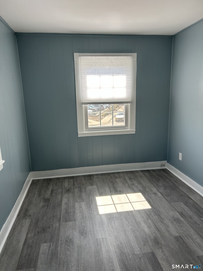 Photo - 2324 Post Rd