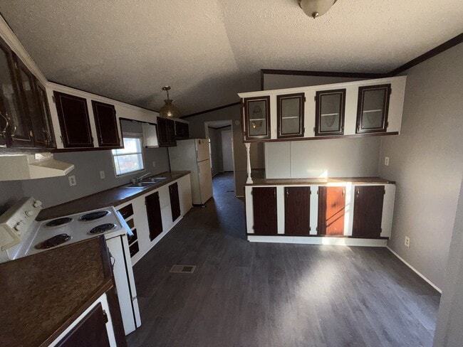 Building Photo - 1504 Anita Cir